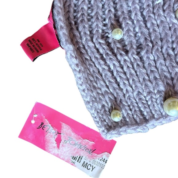 Betsey Johnson Pearl Jam Pastel Orchid Scarf - Picture 3 of 7